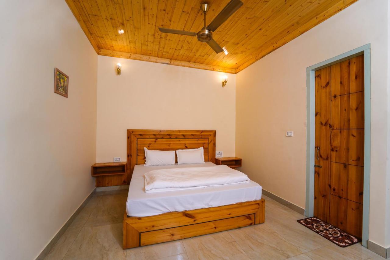 Hotel Sarai Bharatgarh Nohan Екстериор снимка