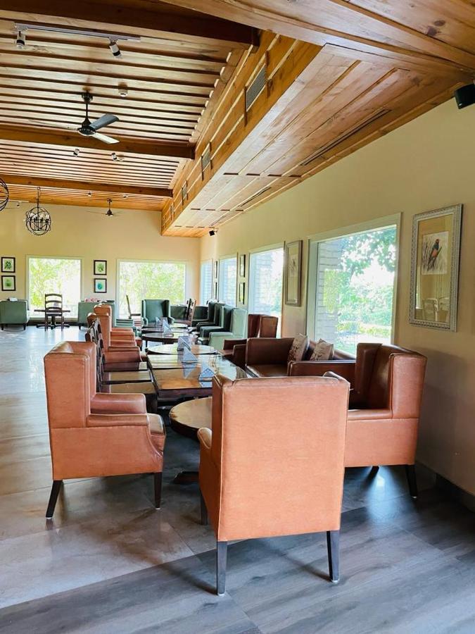 Hotel Sarai Bharatgarh Nohan Екстериор снимка